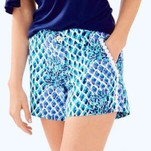 Lilly Pulitzer Callahan Shorts It’s always summer Somewhere Pineapple  Size 2